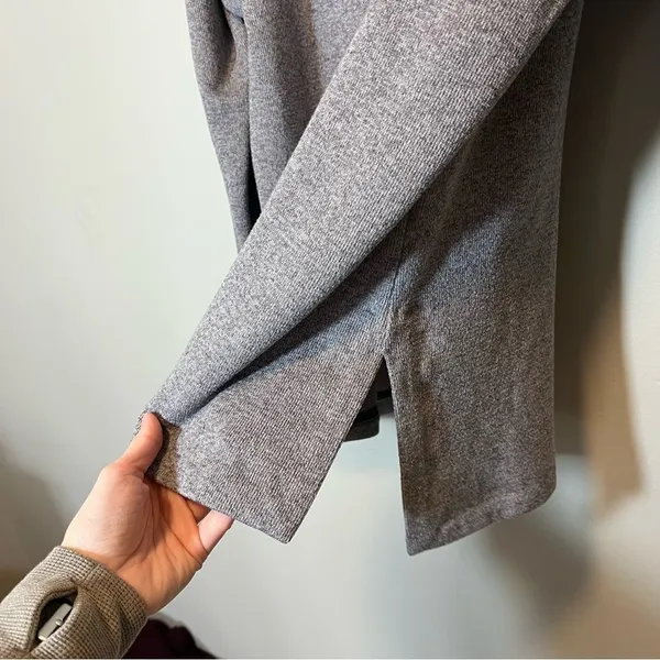 Arc’teryx Women’s Gray Purple Crewneck Sweatshirt Pullover Medium‎ - Image 5