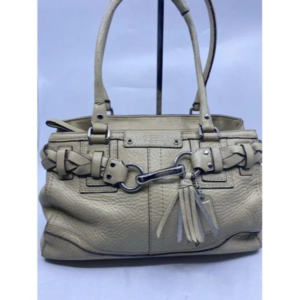 coach medium beige leather shoulder bag - Image 2