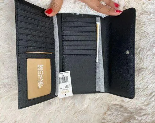 Michael Kors LARGE TRIFOLD WALLET - Image 3