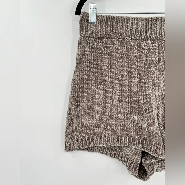 Majorelle REVOLVE Denitza Shorts Chenille High Rise Waisted Fawn Taupe Large - Image 12