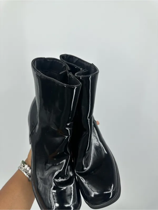 Rogue Vintage Y2K Black Patent Leather Chunky Heel Boots Size 7 Goth Grunge - Image 7