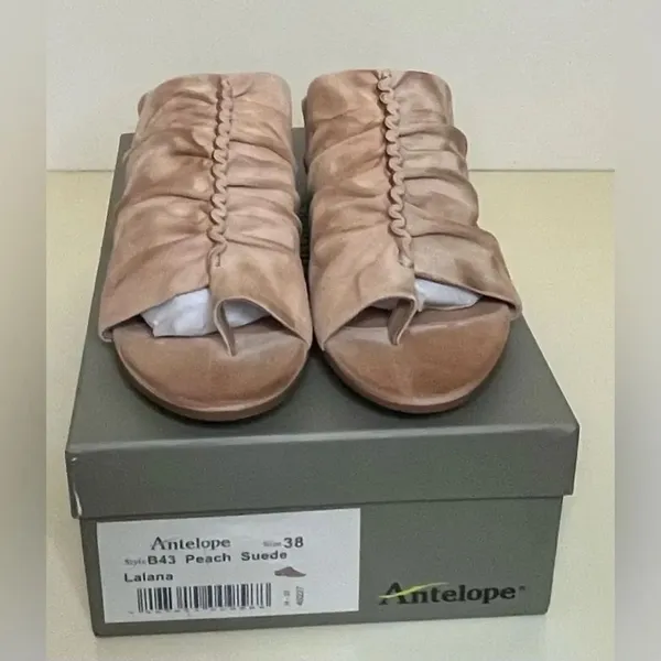 NIB Antelope Suede Toe-Post Heeled Sandals - Lalana size 38 - Image 6