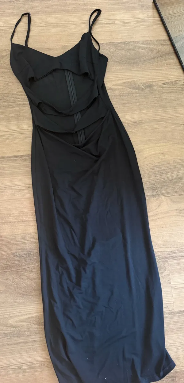 Cut Out Maxi Dress Black - Image 2