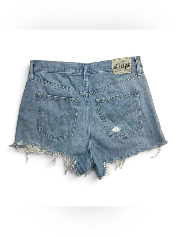 Levi’s SilverTab Mom Shorts W30 Light Wash High Rise Distressed Raw Hem Y2K - Image 3