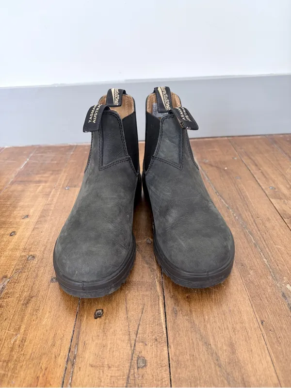 Blundstone 587 Chelsea Boots Rustic Black Leather Women US 7.5 AU 4.5 - Image 5