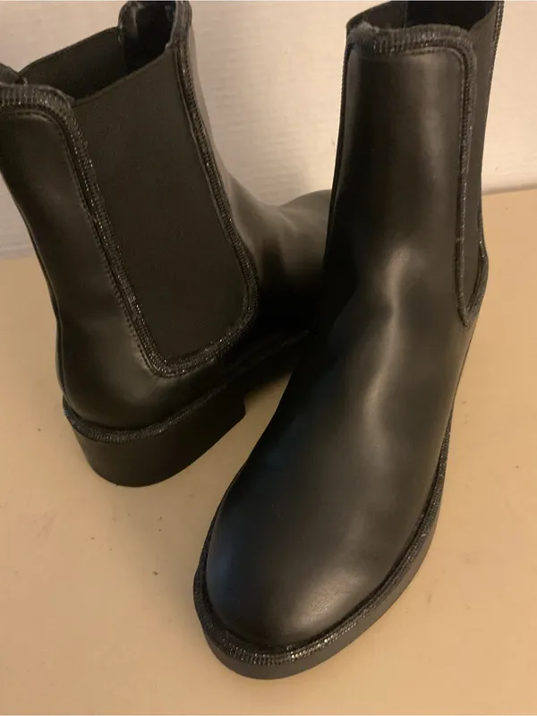 Steven By Steve Madden women Black Chelsea Platform Ankle Boots US 8.5 - Image 9