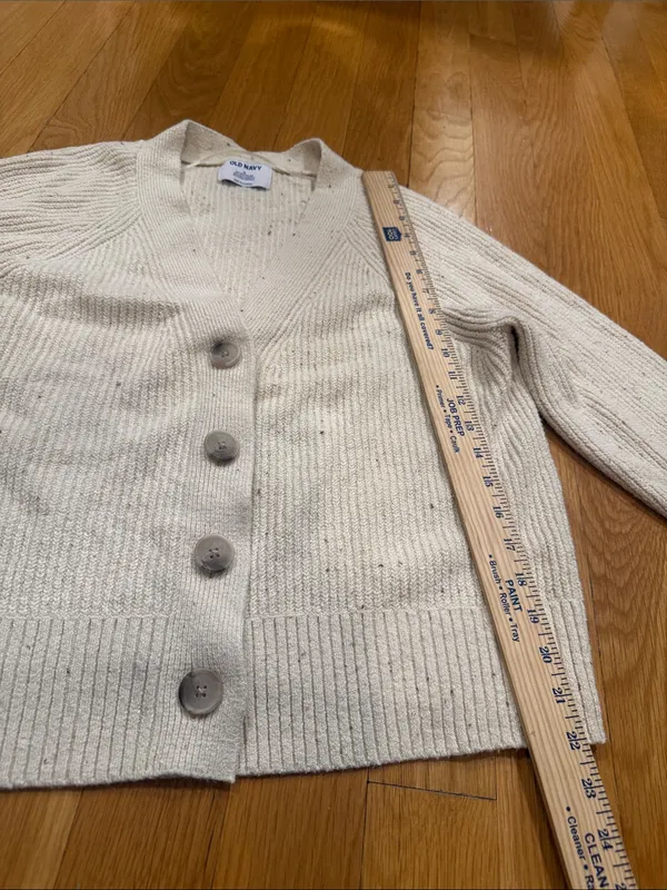 Old Navy women’s button down cardigan sweater size medium. - Image 3