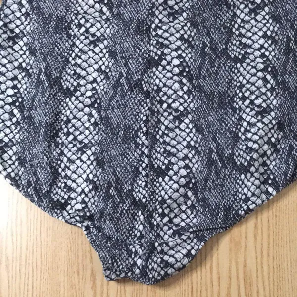 Bin 9 Womens Snake Print Catalina size 2X(18W-20W) 1 piece swimsuit - Image 5