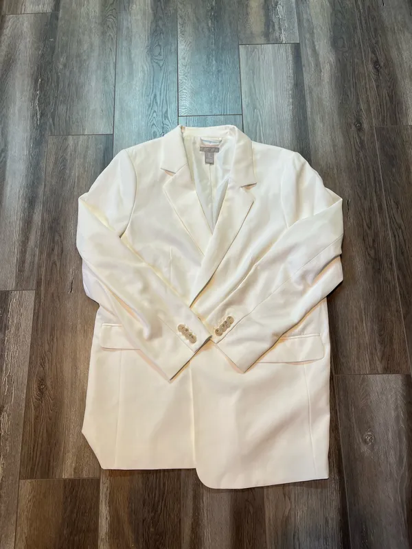 H&M Single Breasted Blazer in White - Image 3