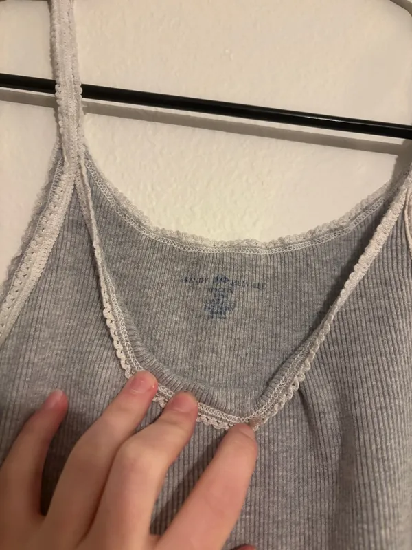 Brandy Melville Grey Ribbed Tank Top - Image 3