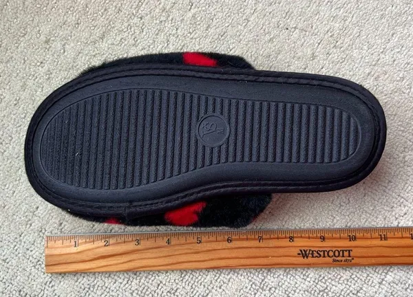 Victoria’s Secret Slippers - Image 3