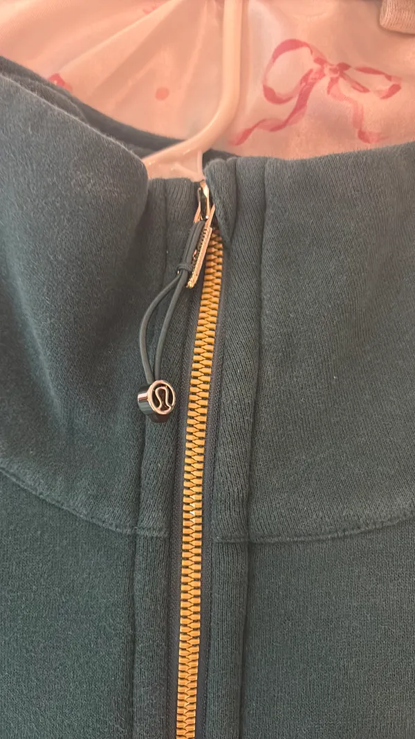 Dark forest green Lululemon scuba with gold - Image 4