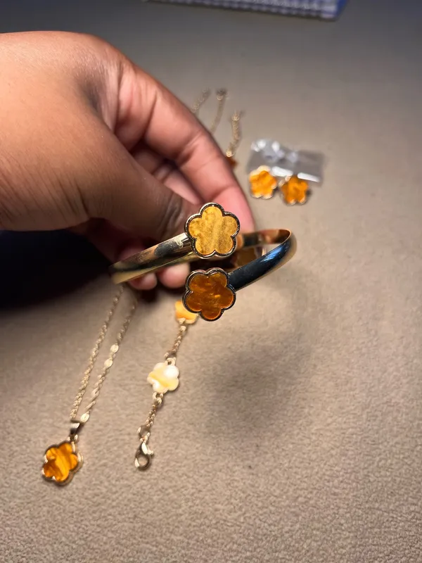 Gold & Brown Clover Flower Jewelry Set - Necklace, Bracelet, Ring, Earrings - Image 5