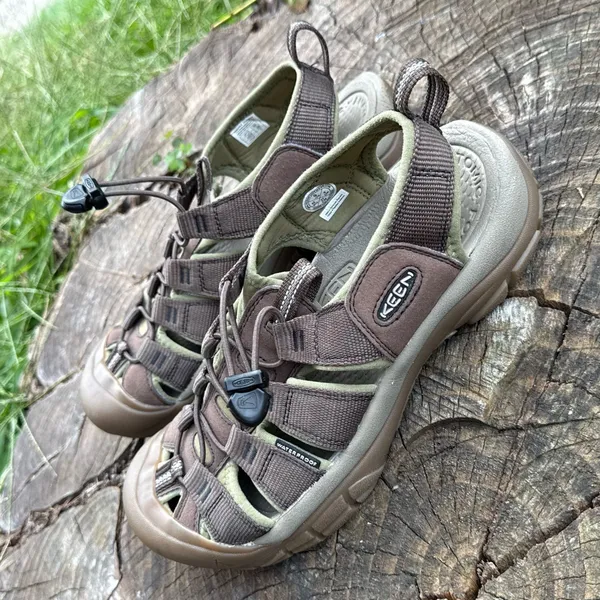 Keen Newport H2 Waterproof mens Sandalssize 9 - Image 2