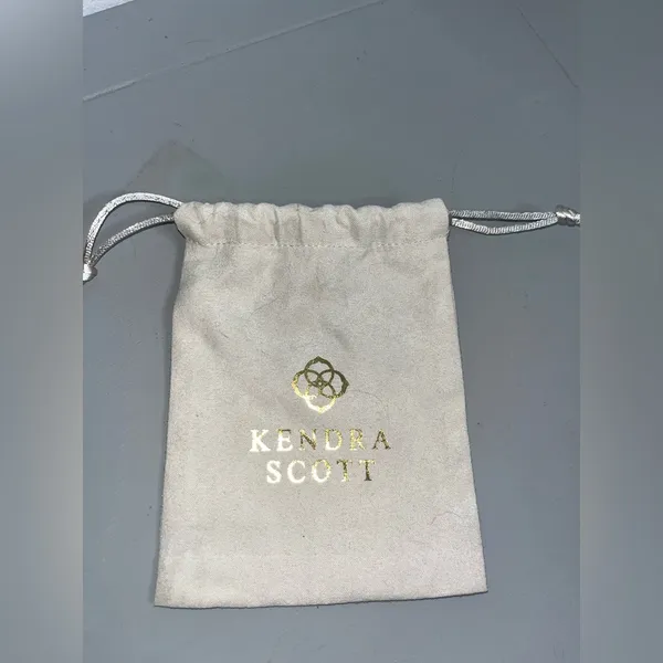 Kendra Scott Silver Gray Velvet Drawstring Jewelry Bag OneSize Neutral Versatile - Image 4