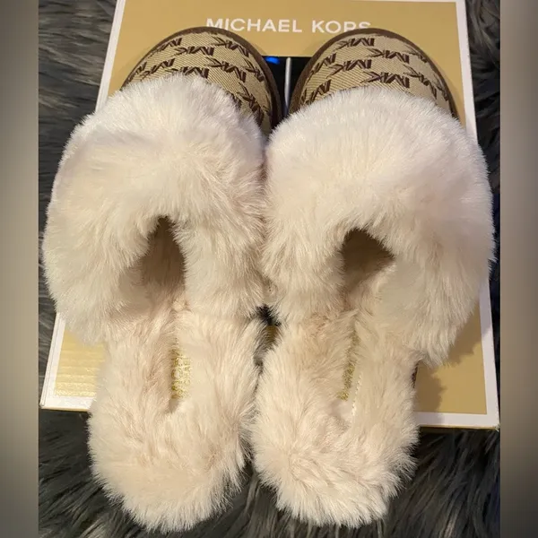 NWB Michael Kors Women’s Tula Scuff Slip On Cozy Slippers - Image 4