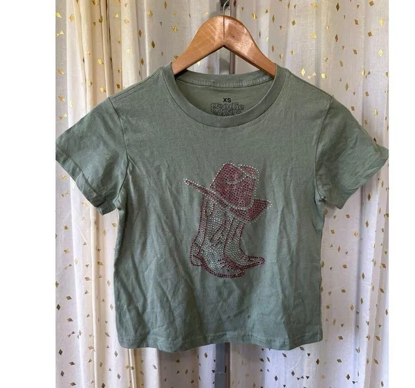 Goodie Two Sleeves NWOT 100% Cotton Rhinestones Cowboy Hat Boots Baby Tshirt XS - Image 2