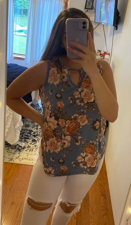 Coco’s Clozet Tank Top - Image 2