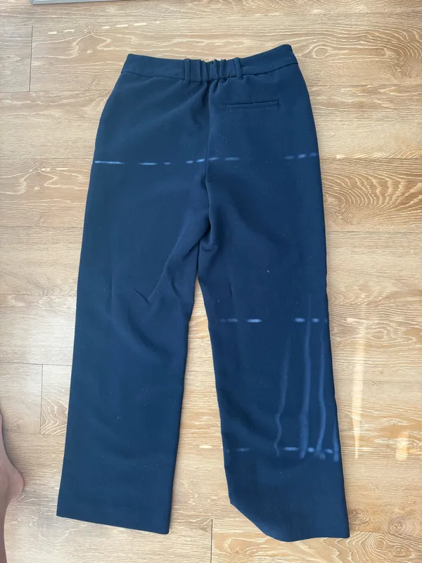Old Navy Trousers - Image 3