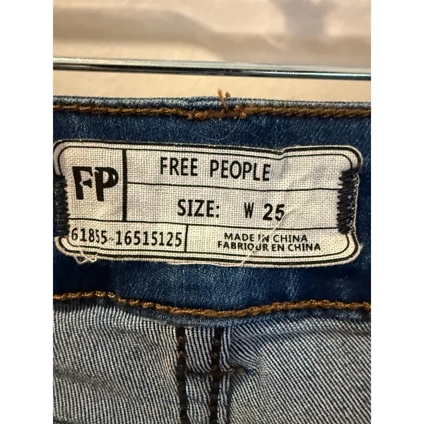 Free People Womens High Rise Skinny Jeans Medium Wash Blue Denim Size 25 NWT - Image 4