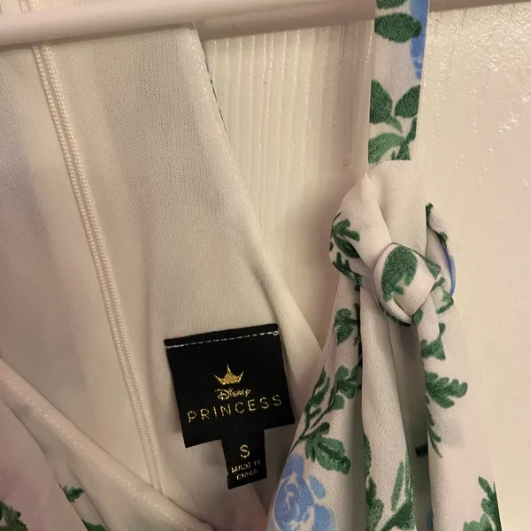 Disney dress - Image 3