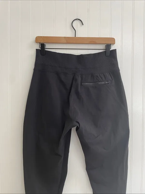 ATHLETA Venice Jogger Pants Travel Athleisure Yoga in Black Size S - Image 10
