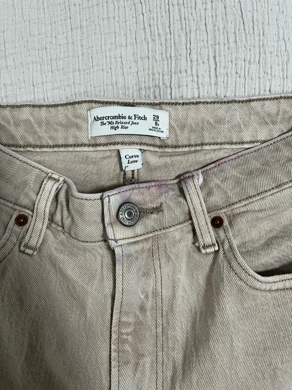 Abercrombie Curve Love High Rise 90s Relaxed Jean - Image 6