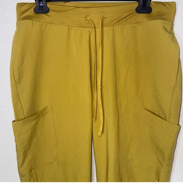 Mandala Scrub Joggers Pants Size Medium Tall Stretch Performance - Image 3