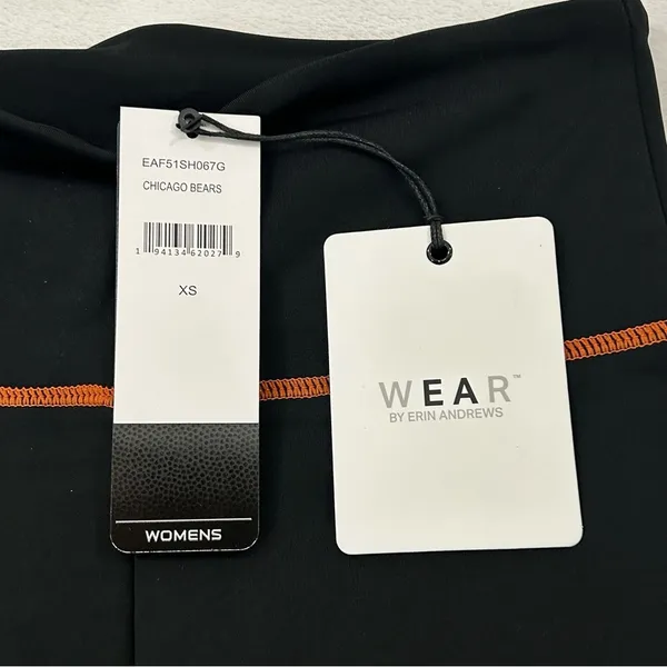WEAR by Erin Andrews Black Chicago Bears NFL Football Yoga Bike Shorts Womens XS - Image 4