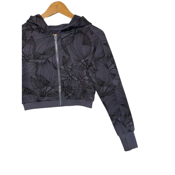 Buff Bunny Collection Cropped Zip Up Hoodie Charcoal Leaf Print Athleisure‎ M - Image 5