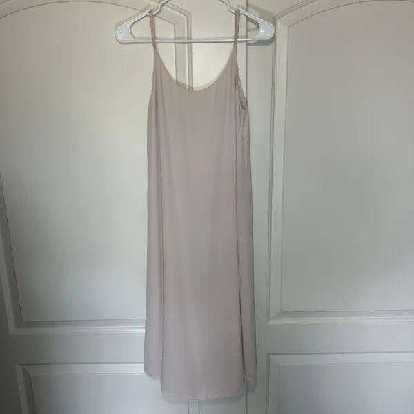 Aritzia Babaton Templeton Slip Dress Small‎ Baby Pink Midi V Neck Minimalist - Image 4