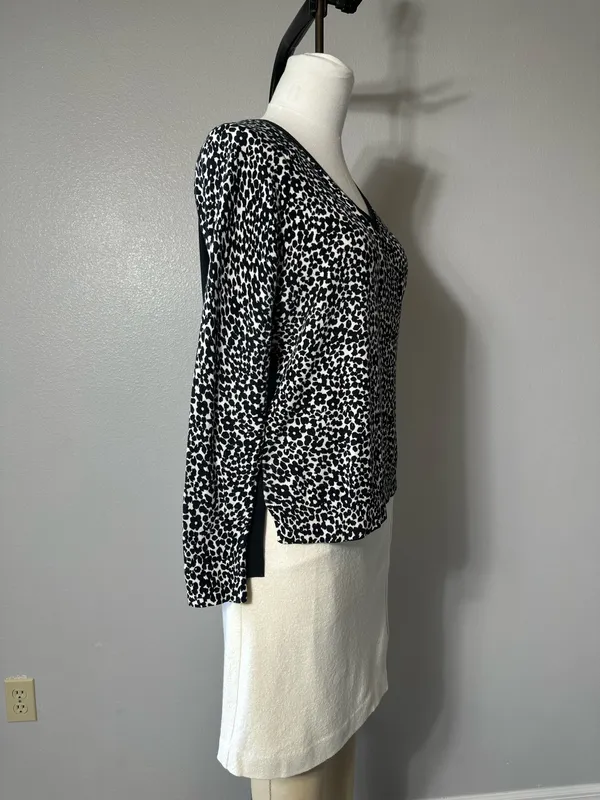 Ann Taylor Womens Blouse Size M Flowers Long Sleeve Lightweight Cotton Blend - Image 8