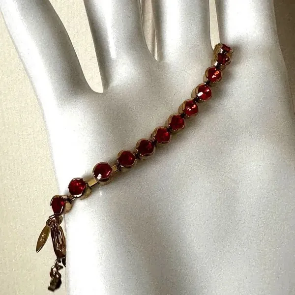Avon colorful rhinestone bracelet - Image 10