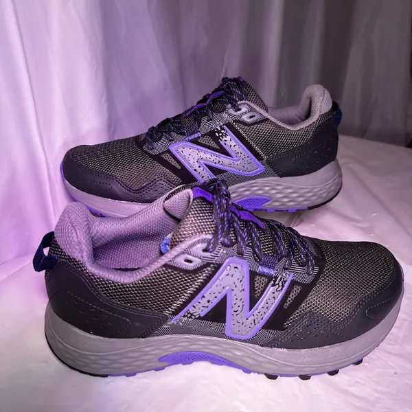 New Balance Women's Sneakers in Gray and Purple - Image 3
