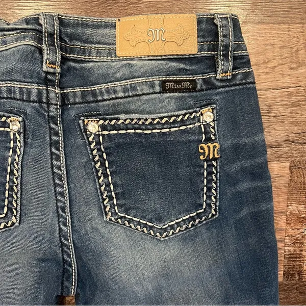 Miss Me Medium Wash Hailey Skinny Jeans 29 Waist 30 Inseam - Image 5