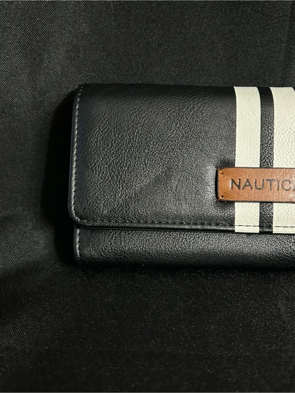 Nautica Money Manager RFID Blocking Black & White Stripe Accent Wallet NWT - Image 4