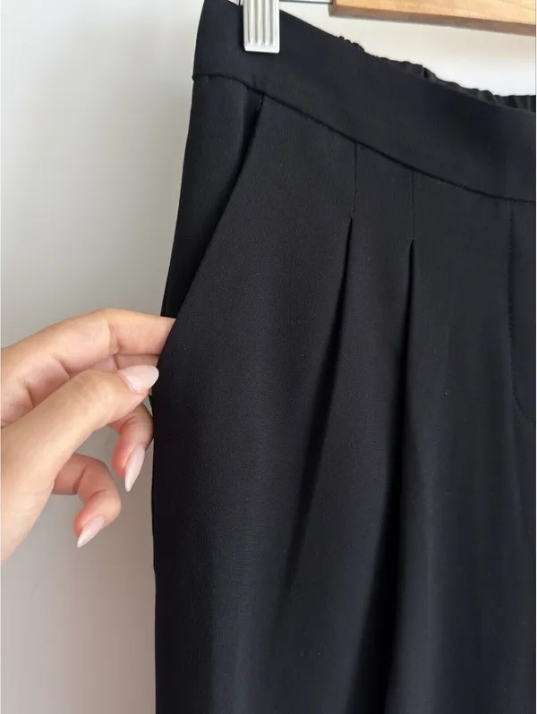 Aritzia Babaton Conan Pant Black Size 4 Slim Fit Pull On Crepe Trousers - Image 5