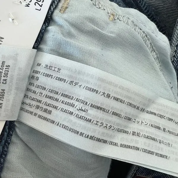 Hollister‎ Women's Cotton Curvy High Rise Mom Distressed Jeans 32 - Image 9