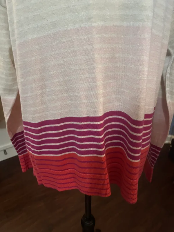 Size Large Lightweight Hi Lo Sweater - Image 5