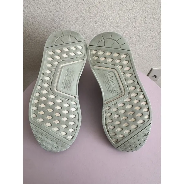 Adidas NMD_R1 Boost Low Top Sneakers Dash Green/Cloud White EF4275 Size 6 - Image 15