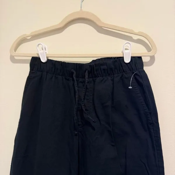 Gap Women's Black and Navy Trousers - Image 2