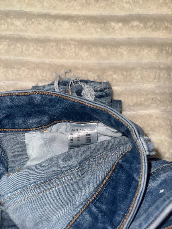American Eagle Jeans - Image 3