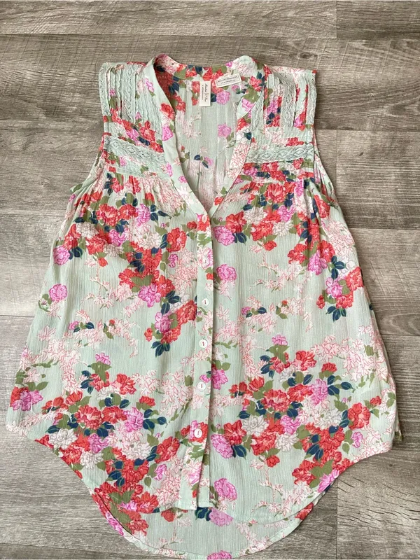 Anthropologie Gorgeous Meadow Rue blouse - Image 3
