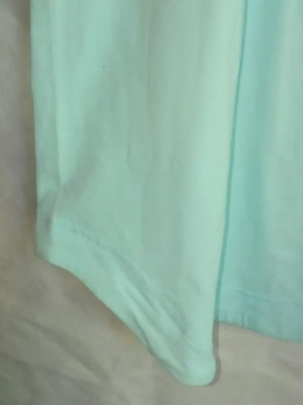 Beautiful M Mint Green Nylon Athletic Shirt Top - Image 5