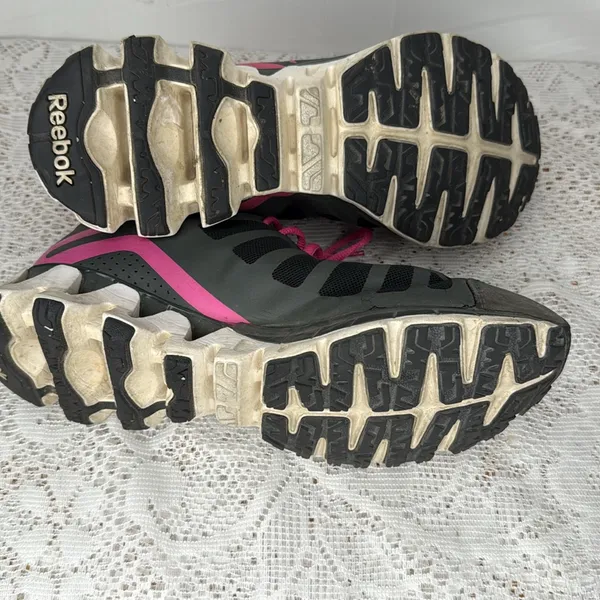 Reebok zig tech shark 3.0 pink black running shoes sz 8 - Image 6