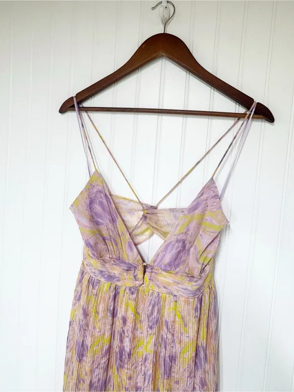 ASTR Minari Pleated Floral Maxi Dress Medium Purple Wedding Guest Garden Party - Image 4