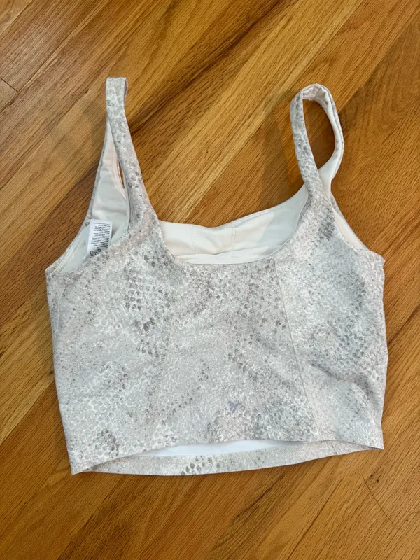 Old Navy Active Tank Top Women’s - Image 2