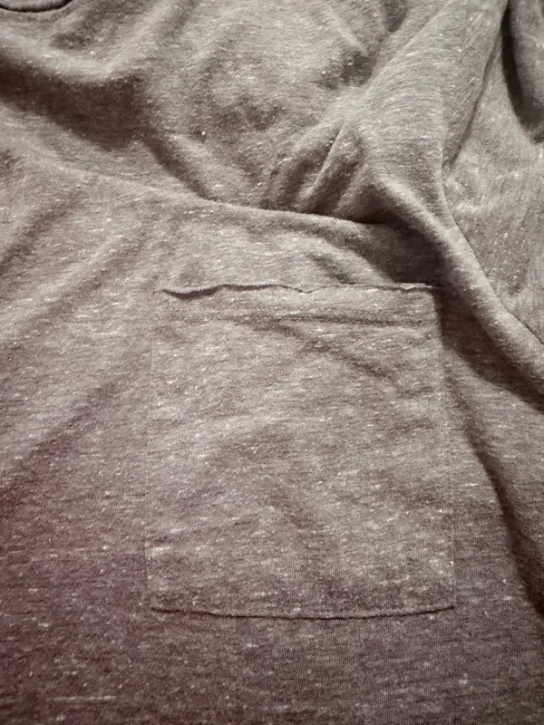 Threads 4 thought grey tshirt with pocket and slightly cropped - Image 3