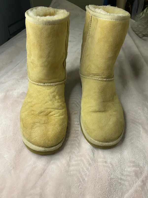 Ugg Australia Women's Classic Short Light Tan Winter Boots Pull On Size 7 - Image 2