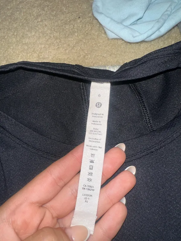 Lululemon Long Sleeve Loose Crop Top black - Image 4
